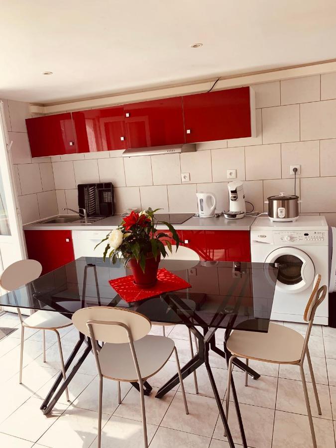 Belle Maison Avec Jardin Rdc T3 De 70M2 Vacances Ou Cure Thermale Rochefort Exterior foto