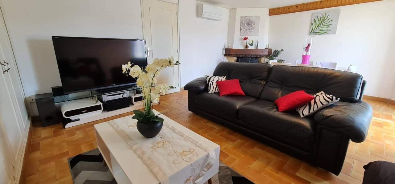 Belle Maison Avec Jardin Rdc T3 De 70M2 Vacances Ou Cure Thermale Rochefort Exterior foto